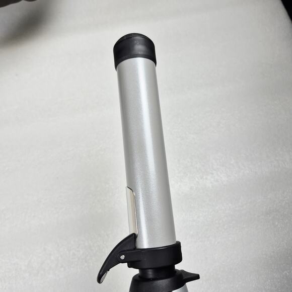 Beachwaver S1.25 BW1138 Rotating Curling Iron Silver/Black – Tested & Working - Picture 10 of 10